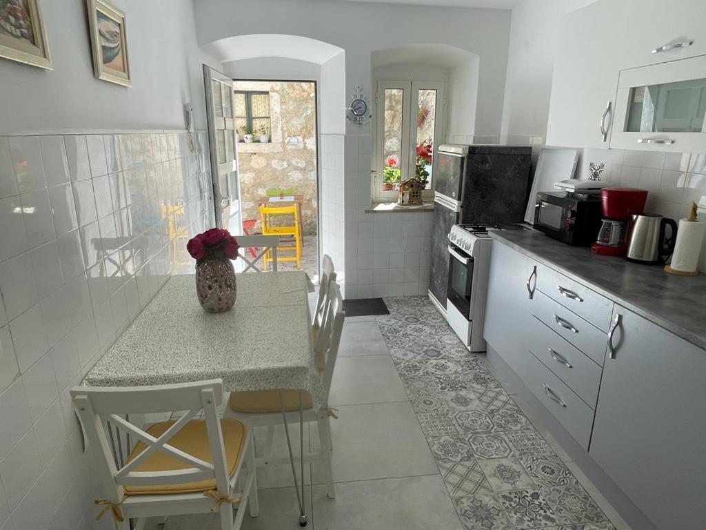 דירות Peaceful House In דוברובניק מראה חיצוני תמונה